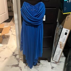 Blue Strapless Dress With Details On Bust